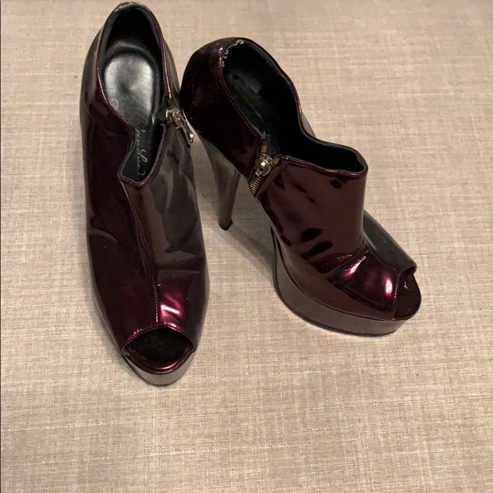 Alejandro ingelmo metallic Bordeaux patent booties